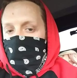 Meet your Posher, Cliff